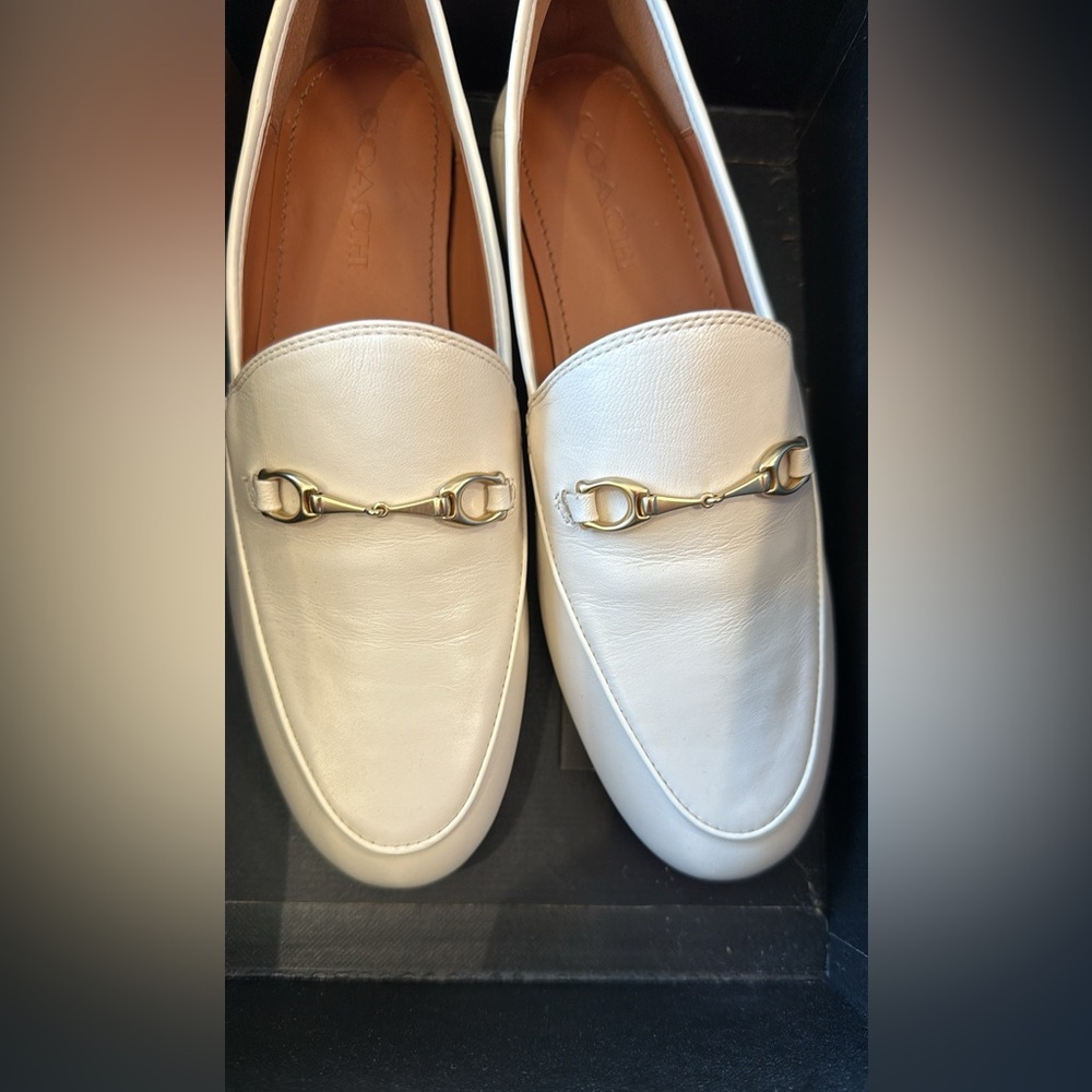 Coach Haley Women's Elegant Cream Loafers with Gold Accent, size 8.5 - Picture 5 of 6